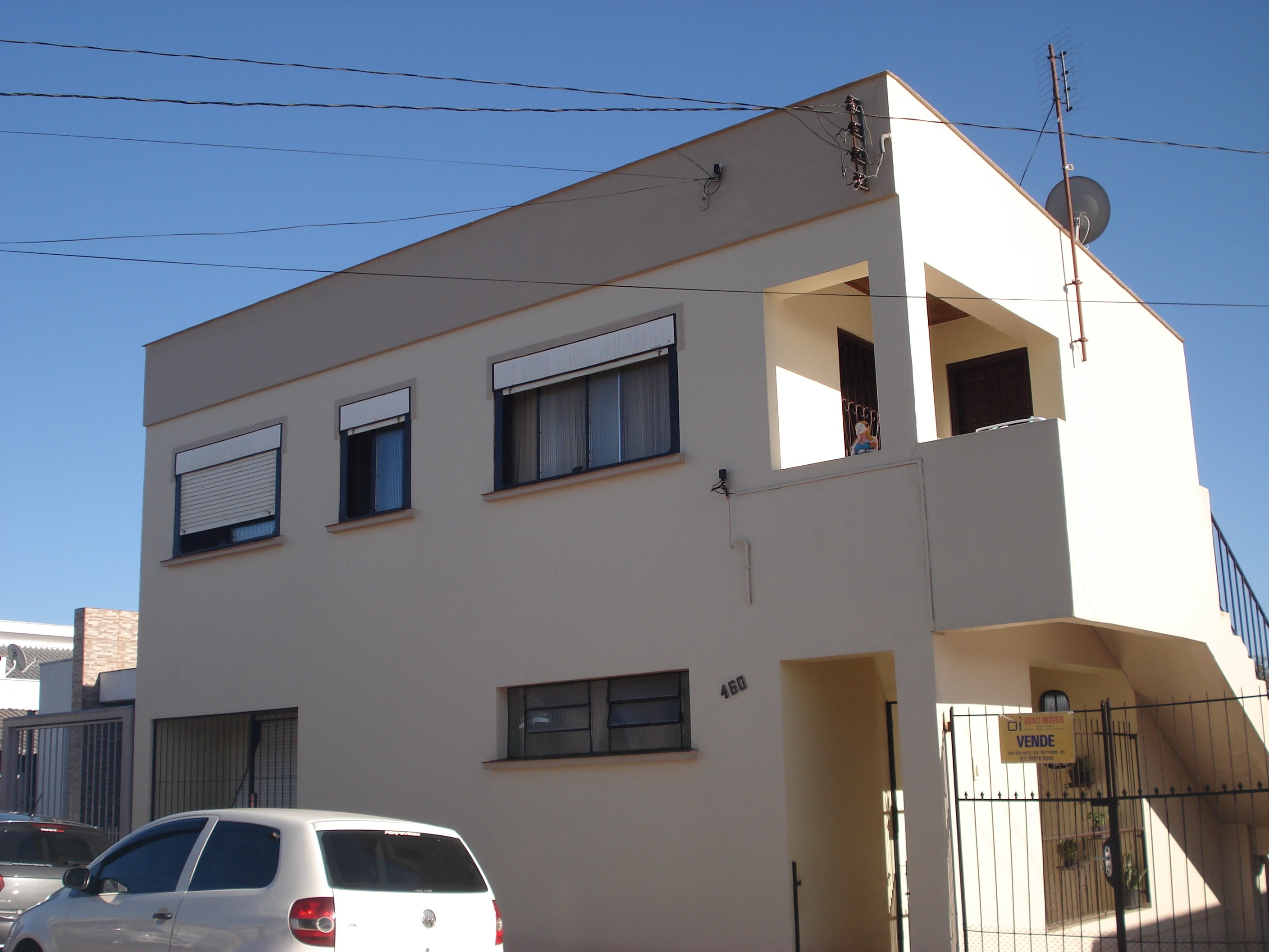 Casa de Dois Pisos no Centro Casa de Dois Pisos no Centro