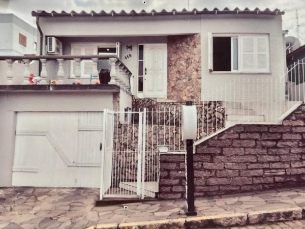 CASA NO BAIRRO AUXILIADORA