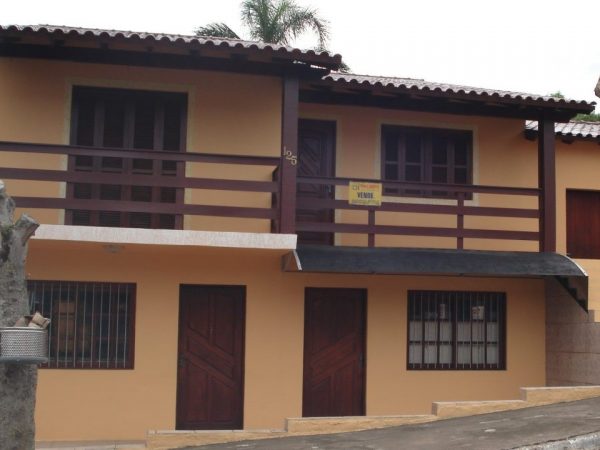 CASA DE ALVENARIA NO BAIRRO ROSÁRIO