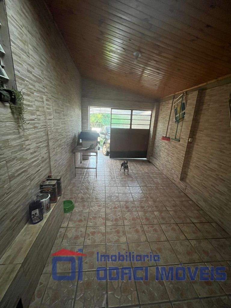 EXCELENTE CASA NO BAIRRO FAHRION