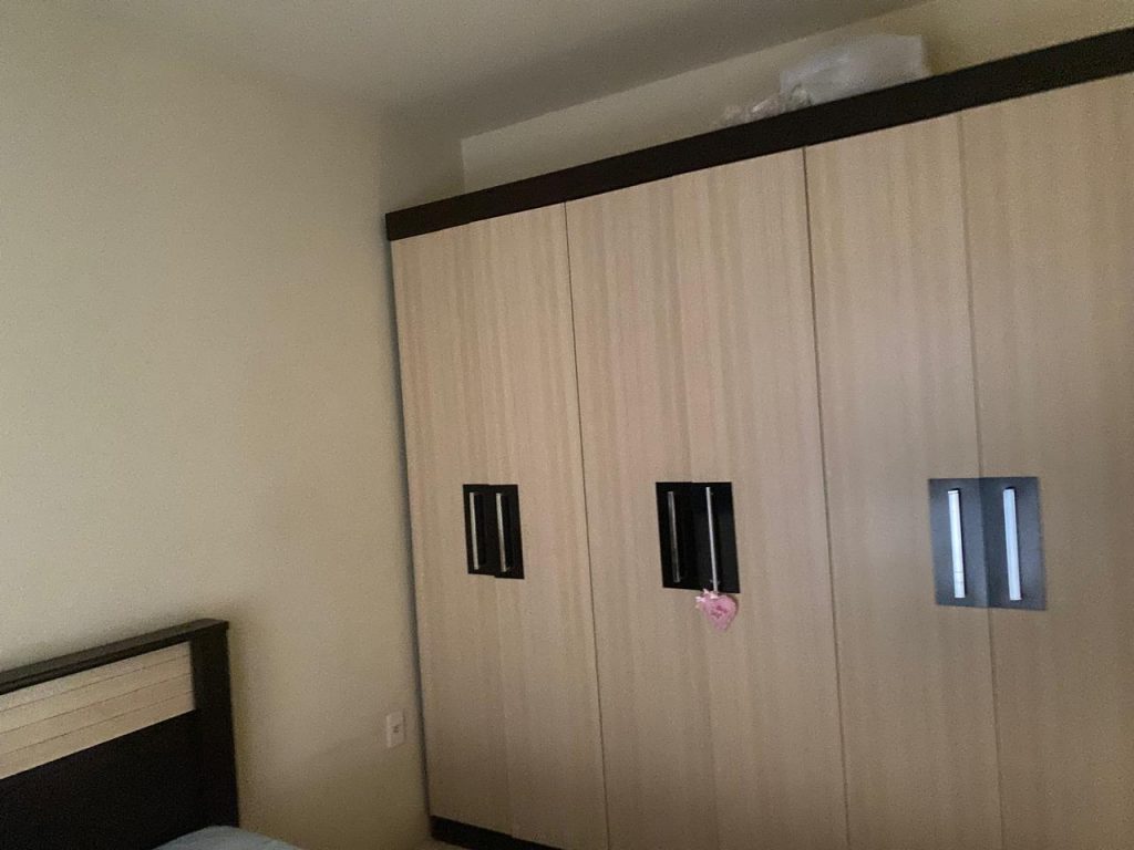 Apartamento semi mobiliado a uma quadra do centro