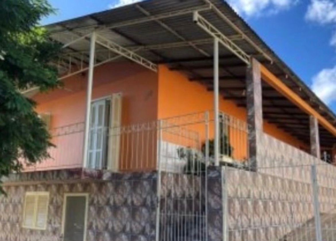 CASA NO BAIRRO HIGINO LEITÃO