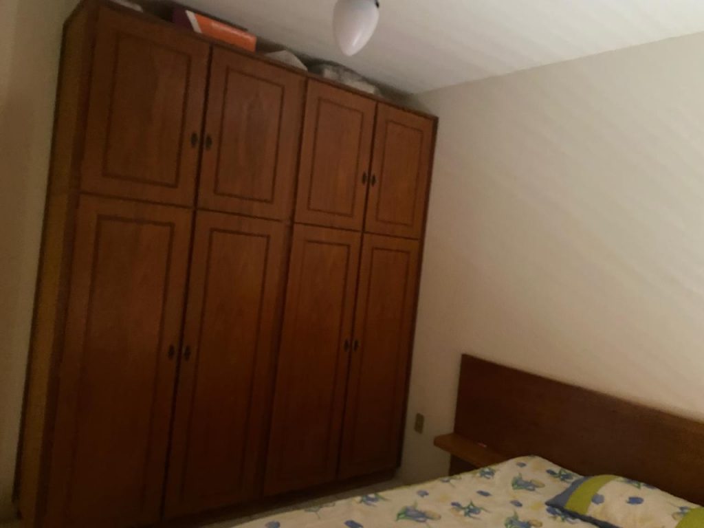 Apartamento semi mobiliado a uma quadra do centro