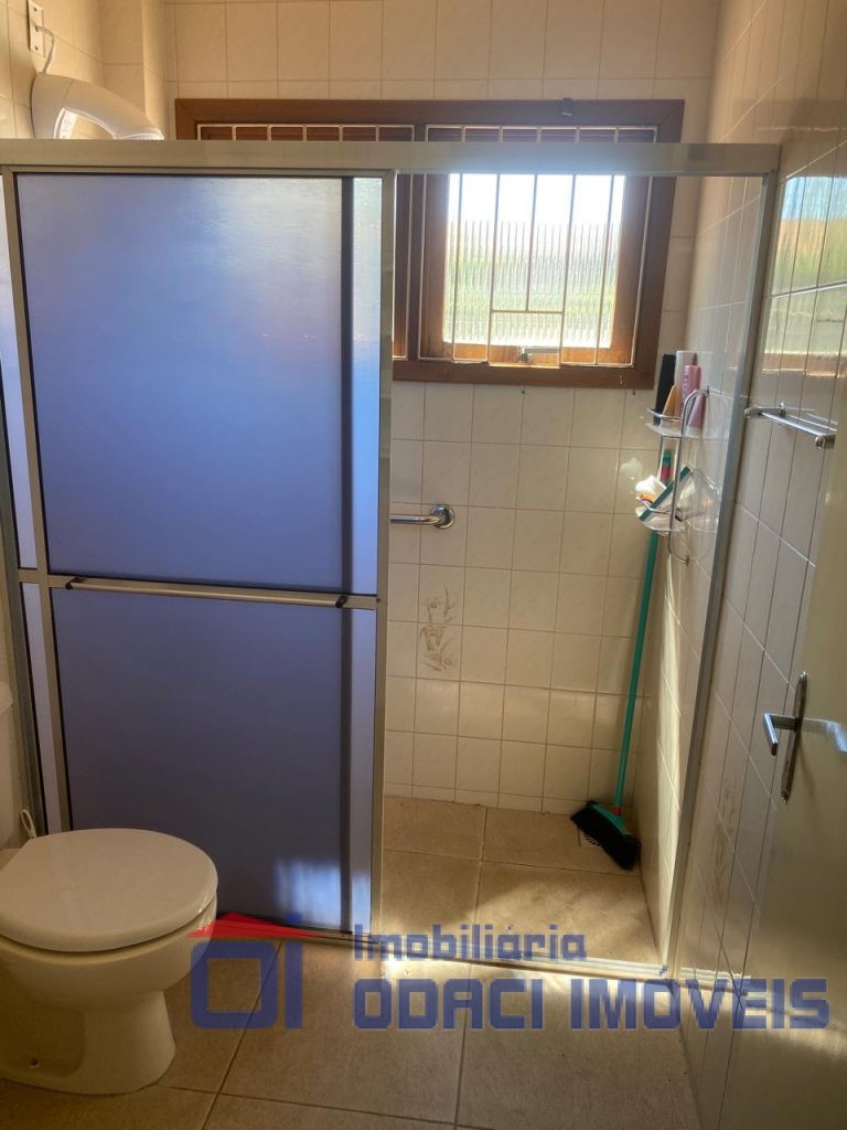 Apartamento semi mobiliado a uma quadra do centro
