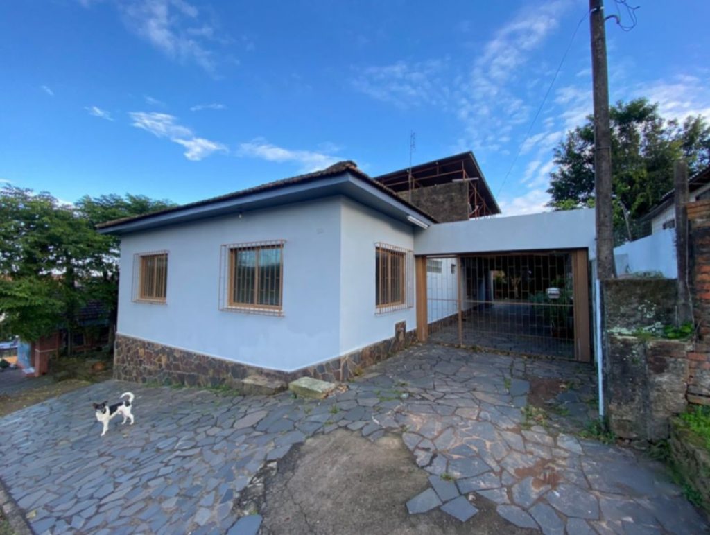 Casa ampla no Bairro Rosário