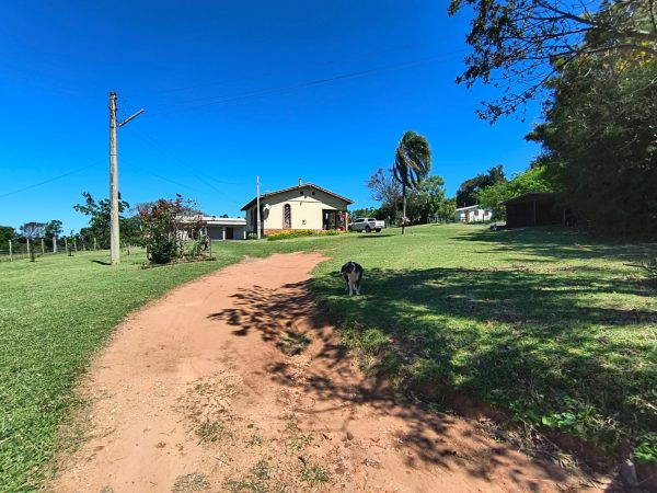 Linda propriedade rural a venda