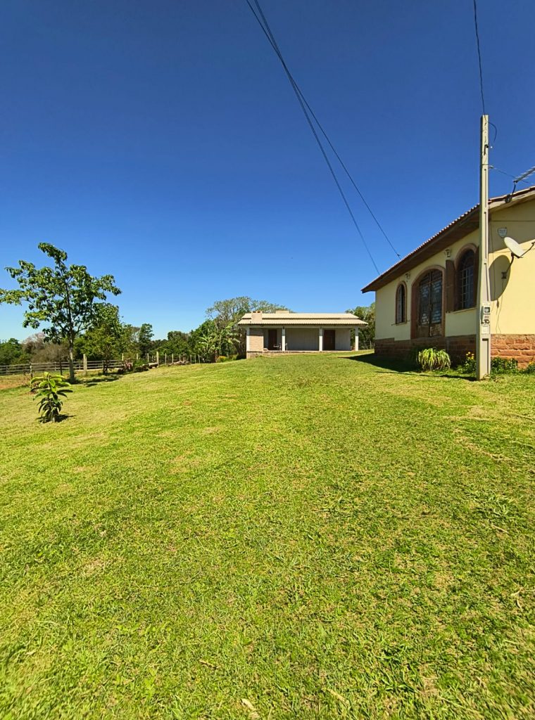 Linda propriedade rural a venda