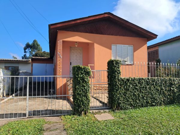 Casa mista em Ramiz Galvão venda ou aluguel