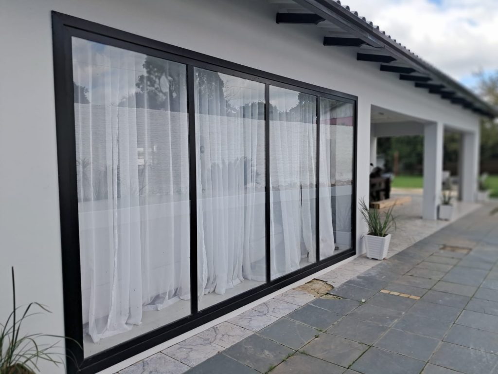 Linda casa em Ramiz Galvão
